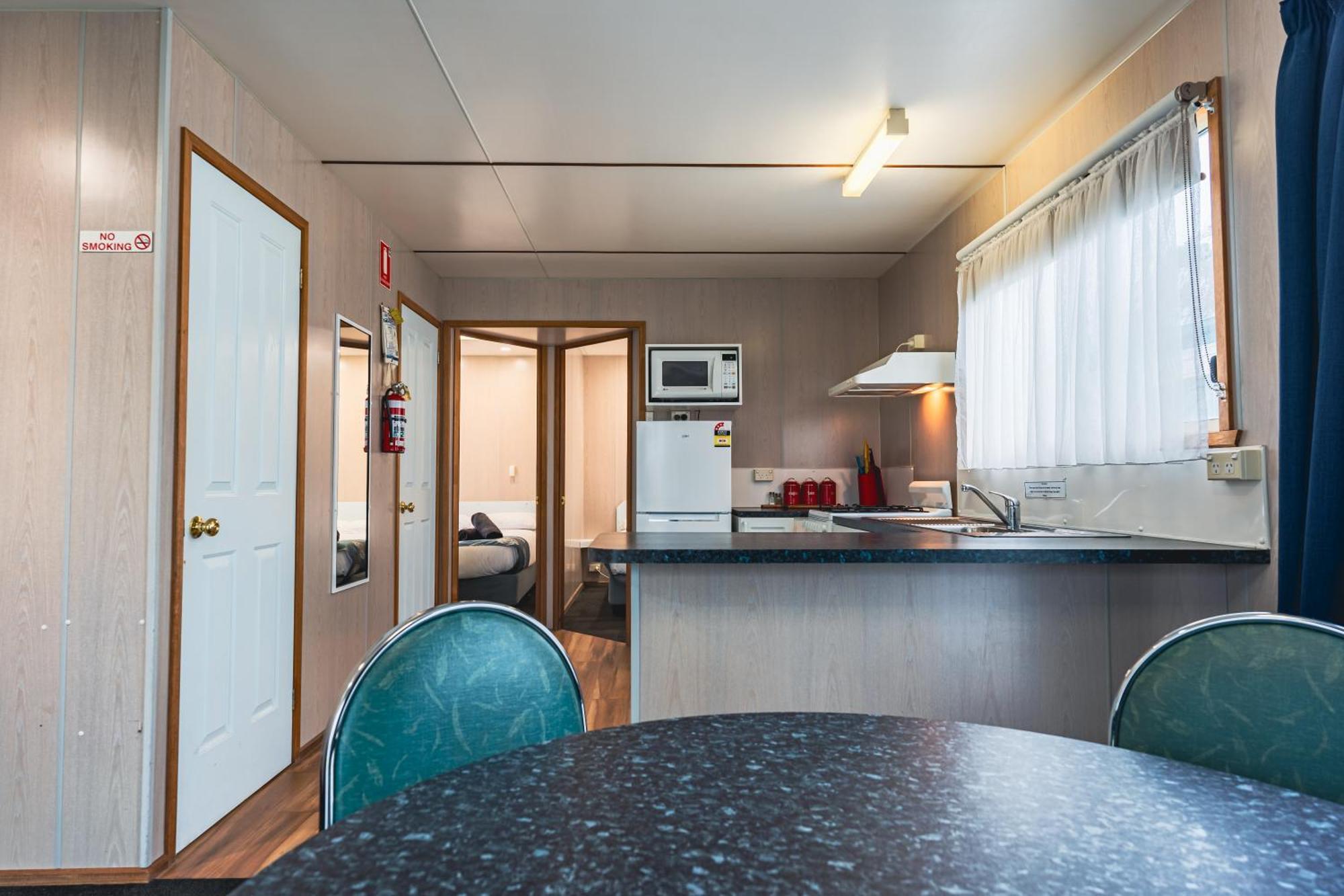 Big4 Tassie Getaway Park Ulverstone Extérieur photo