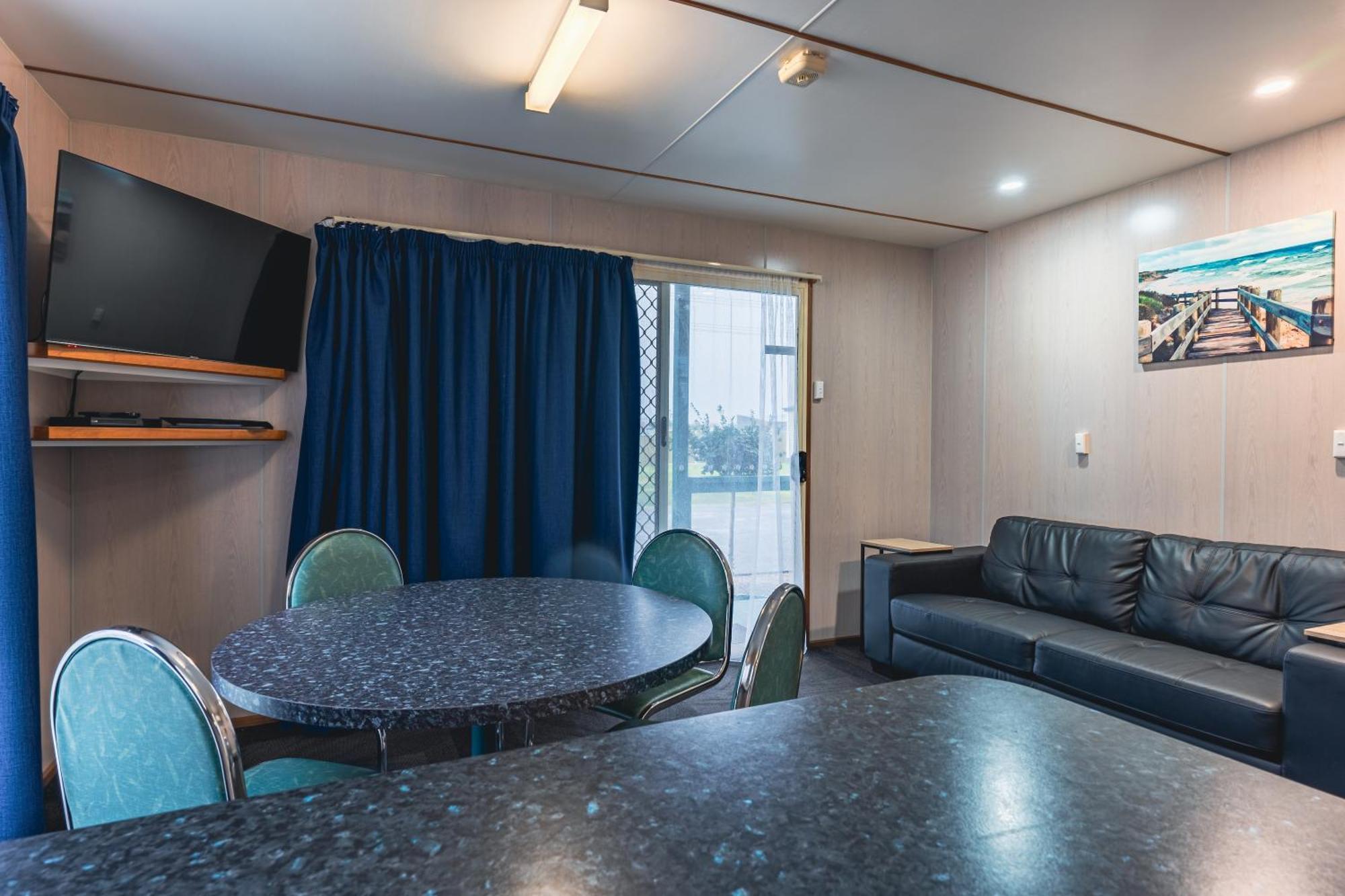 Big4 Tassie Getaway Park Ulverstone Extérieur photo