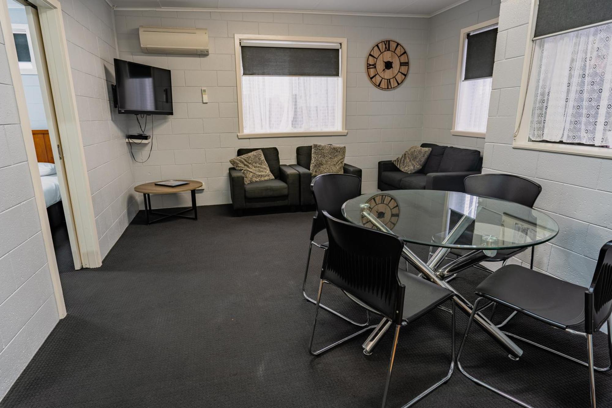 Big4 Tassie Getaway Park Ulverstone Extérieur photo